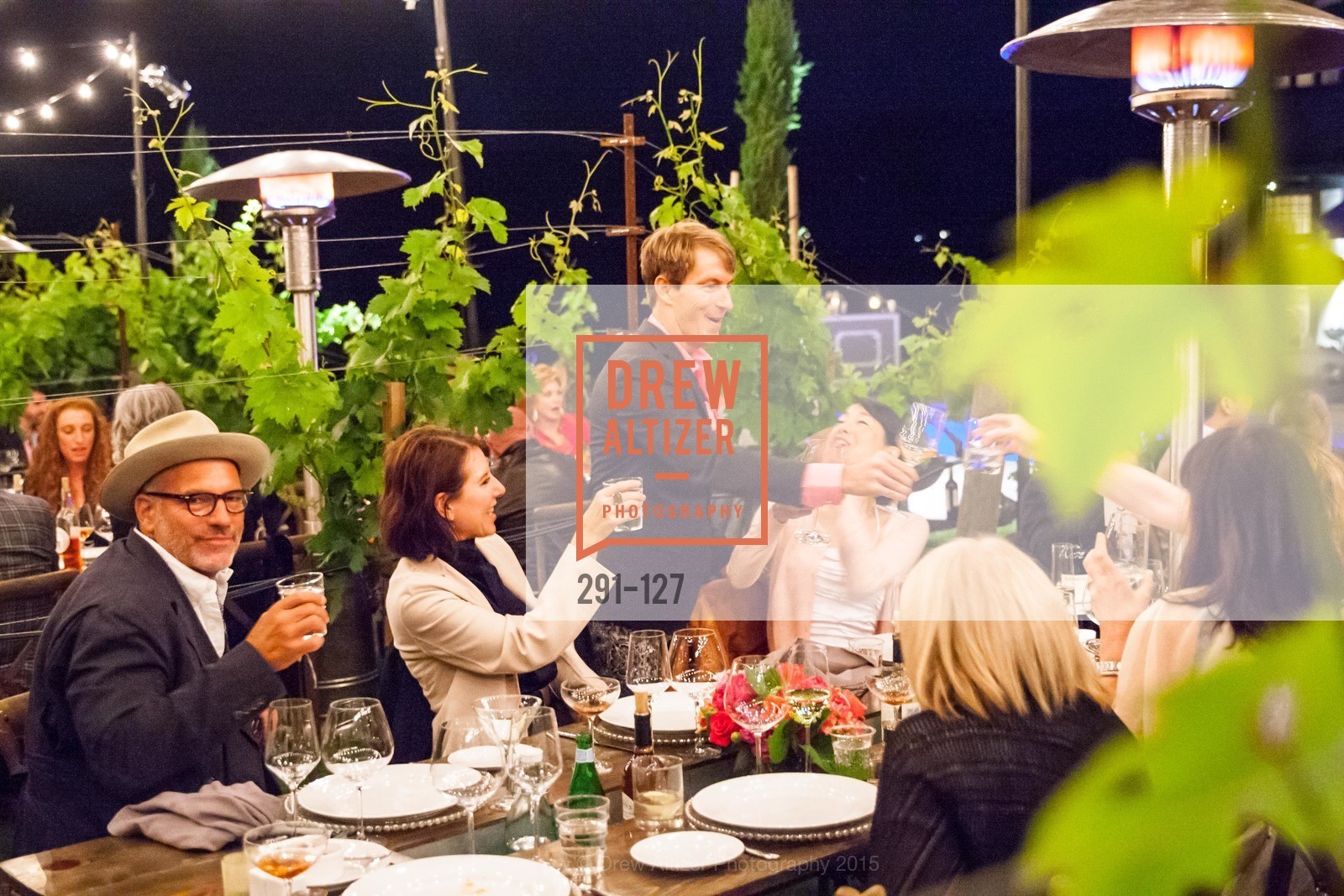 Robert RIccardi, Deborah Bowman, Jack Calhoun, Gucci & Vogue Dinner, Jack Calhoun & Trent Norris Vineyard. 3393 Dry Creek Road, Healdsburg CA 95448, May 22nd, 2015, Photo #291-127 Robert RIccardi, Deborah Bowman, Jack Calhoun, Photo #291-127