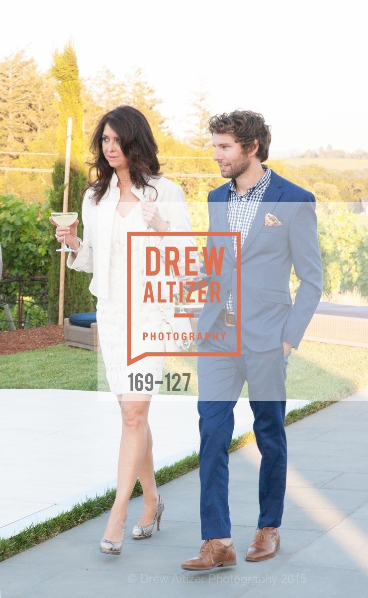 Tracey Atwood, Drew Parker, An Evening in the Vineyard hosted by JACK CALHOUN & TRENT NORRIS, Jack Calhoun & Trent Norris Vineyard. 3393 Dry Creek Road, Healdsburg CA 95448, May 22nd, 2015,Drew Altizer, Drew Altizer Photography, full-service agency, private events, San Francisco photographer, photographer california