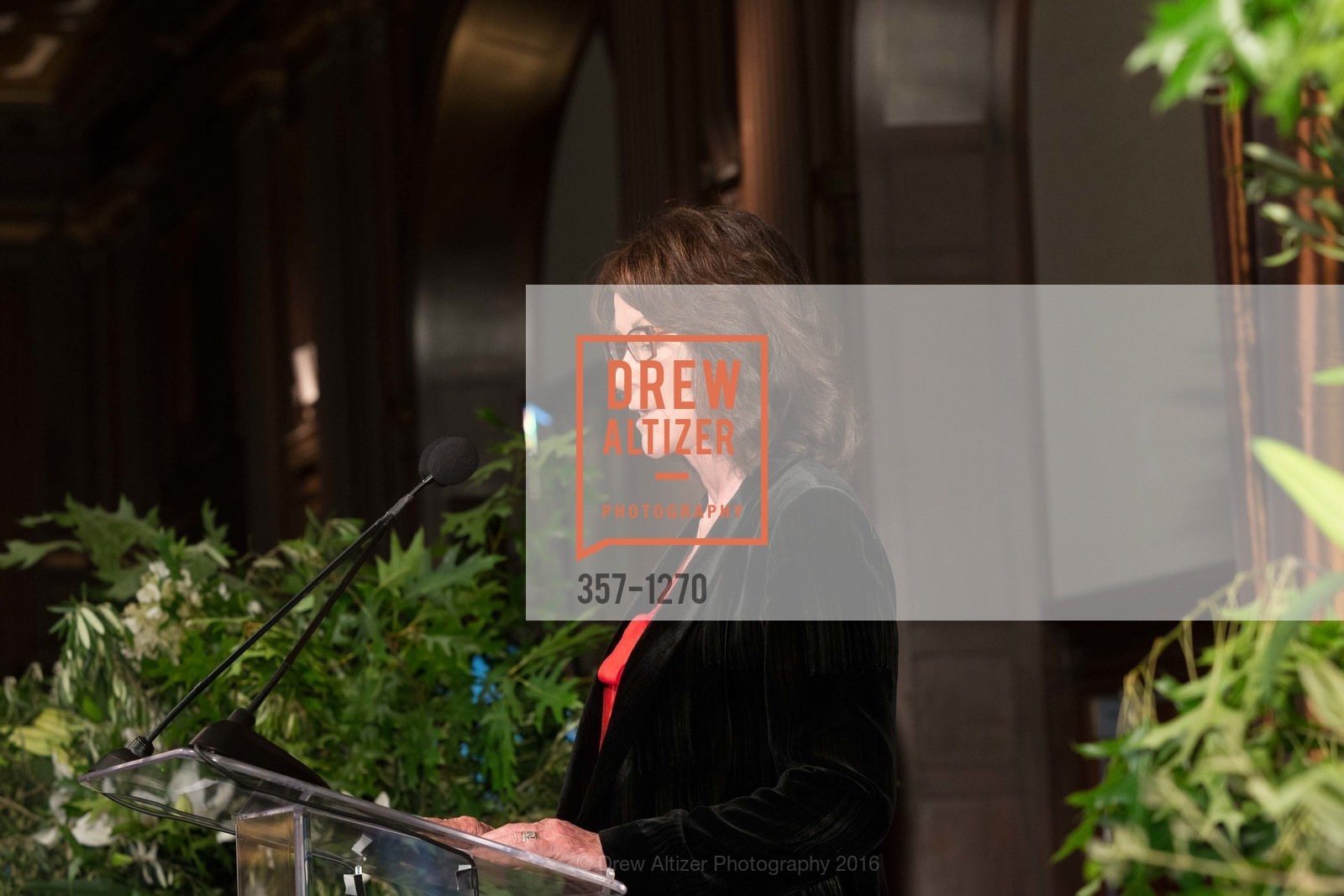 Elisa Stancil, The Julia Morgan Awards 2016, US. 465 California St, June 16th, 2016, Photo #357-1270 Elisa Stancil, Photo #357-1270