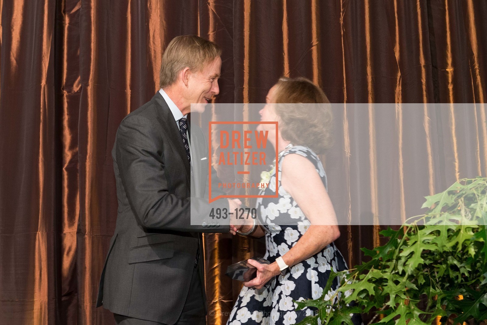 Mark Ferguson, Elizabeth Everdell, The Julia Morgan Awards 2016, US. 465 California St, June 16th, 2016, Photo #493-1270 Mark Ferguson, Elizabeth Everdell, Photo #493-1270