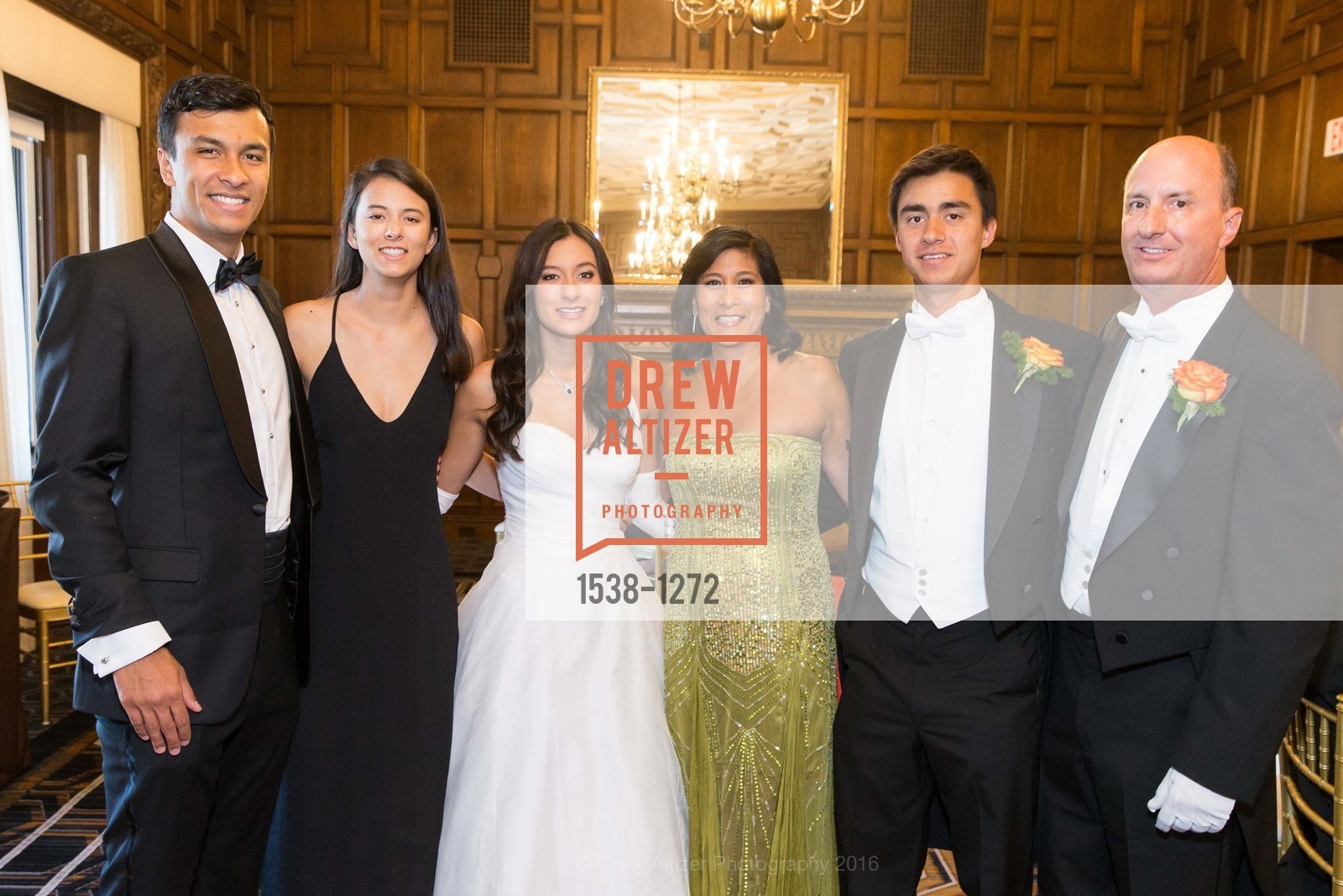 Chase Giannini, Annabella Victoria Sarda Giannini, Cooksie Giannini, Colin Giannini, Beau Giannini, San Francisco Debutante Ball 2016, US. St. Francisco Hotel, June 18th, 2016, Photo #1538-1272 Chase Giannini, Annabella Victoria Sarda Giannini, Cooksie Giannini, Colin Giannini, Beau Giannini, Photo #1538-1272