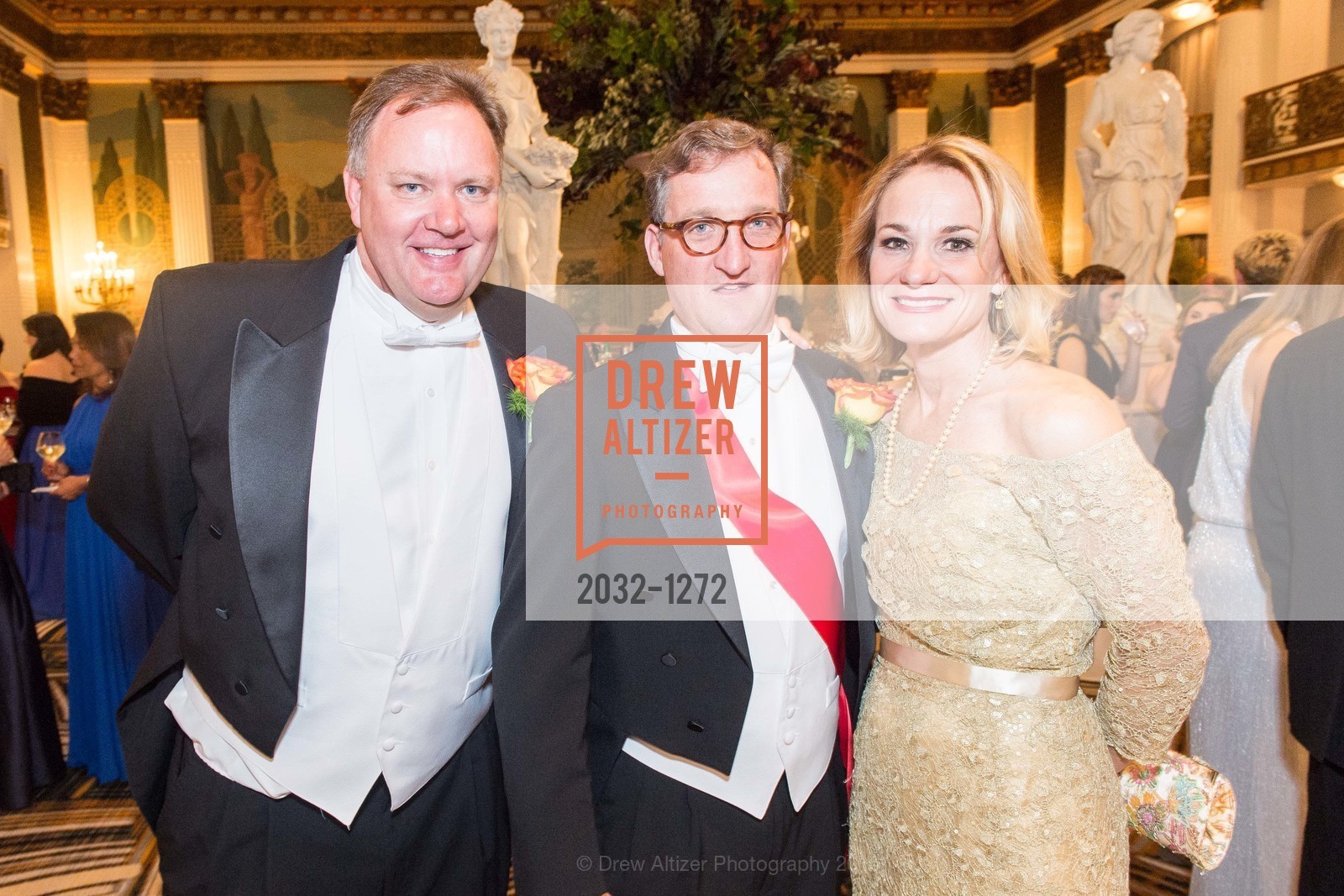 Carter Bick, Ted Dobos, Amy Bick, San Francisco Debutante Ball 2016, US. St. Francisco Hotel, June 18th, 2016, Photo #2032-1272 Carter Bick, Ted Dobos, Amy Bick, Photo #2032-1272