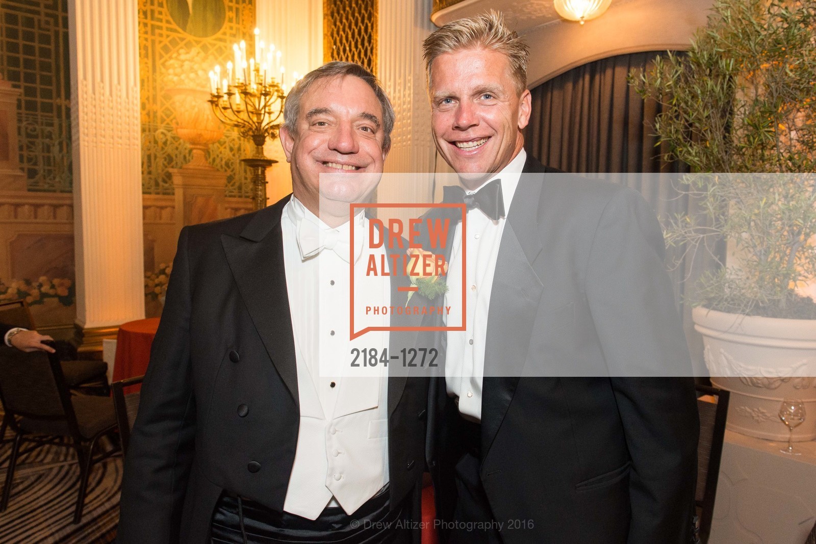 Paul DeMuro, San Francisco Debutante Ball 2016, US. St. Francisco Hotel, June 18th, 2016, Photo #2184-1272 Paul DeMuro, Photo #2184-1272
