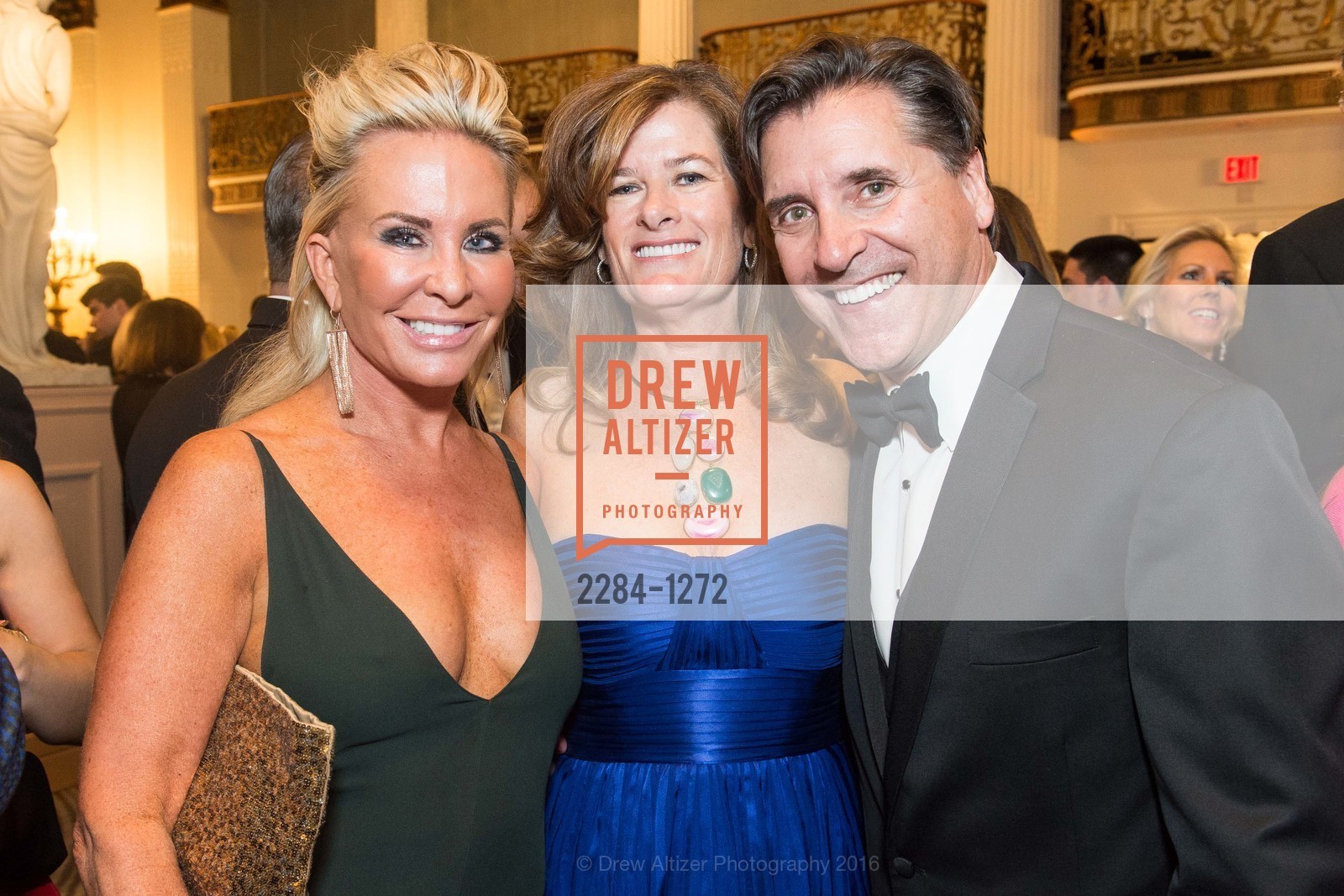 Tracy McLaughlin, Catherine Brodger, John Figone, San Francisco Debutante Ball 2016, US. St. Francisco Hotel, June 18th, 2016, Photo #2284-1272 Tracy McLaughlin, Catherine Brodger, John Figone, Photo #2284-1272