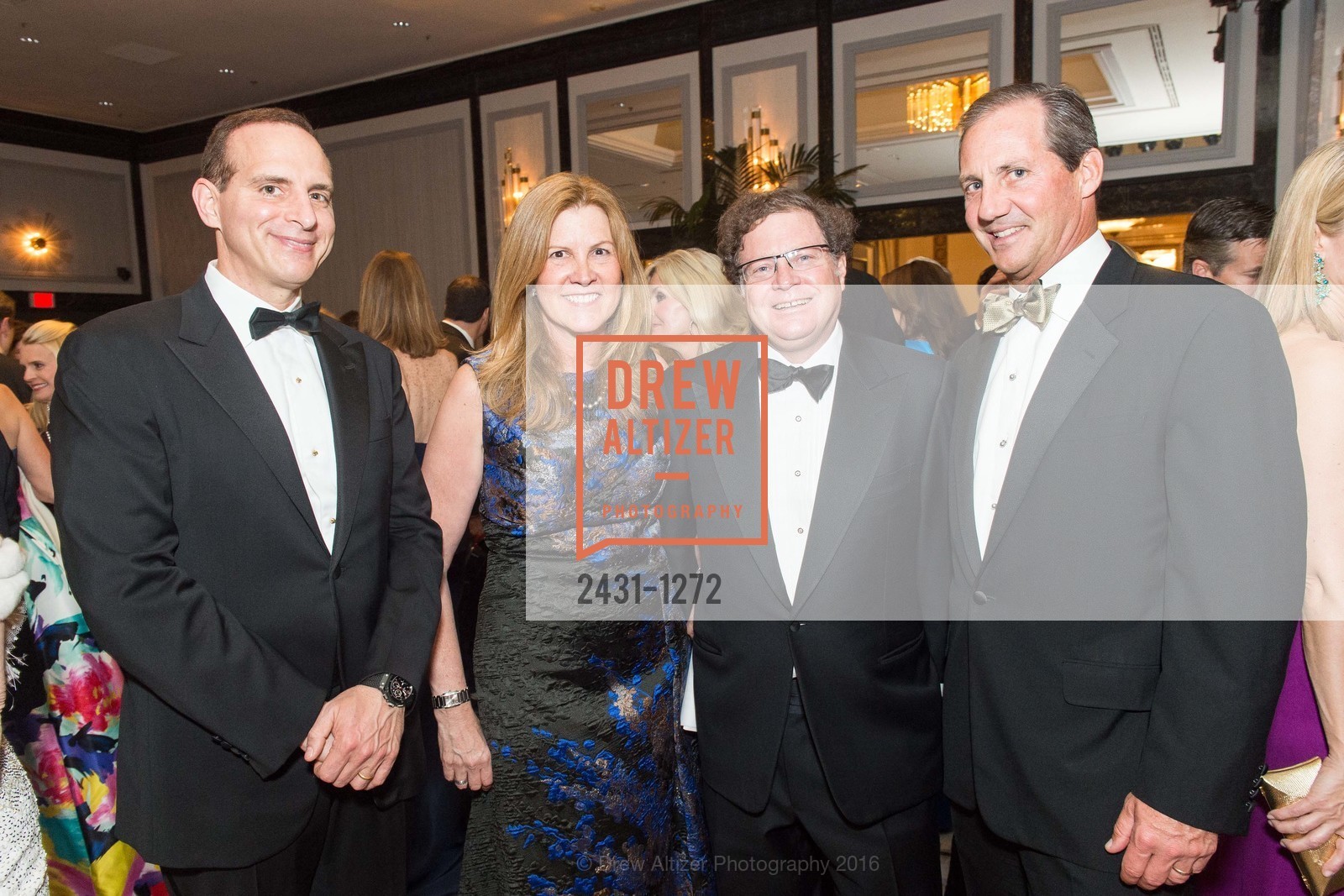 Jim Tananbaum, Jacqueline Erdman, Christian Erdman, Bob Emery, San Francisco Debutante Ball 2016, US. St. Francisco Hotel, June 18th, 2016, Photo #2431-1272 Jim Tananbaum, Jacqueline Erdman, Christian Erdman, Bob Emery, Photo #2431-1272