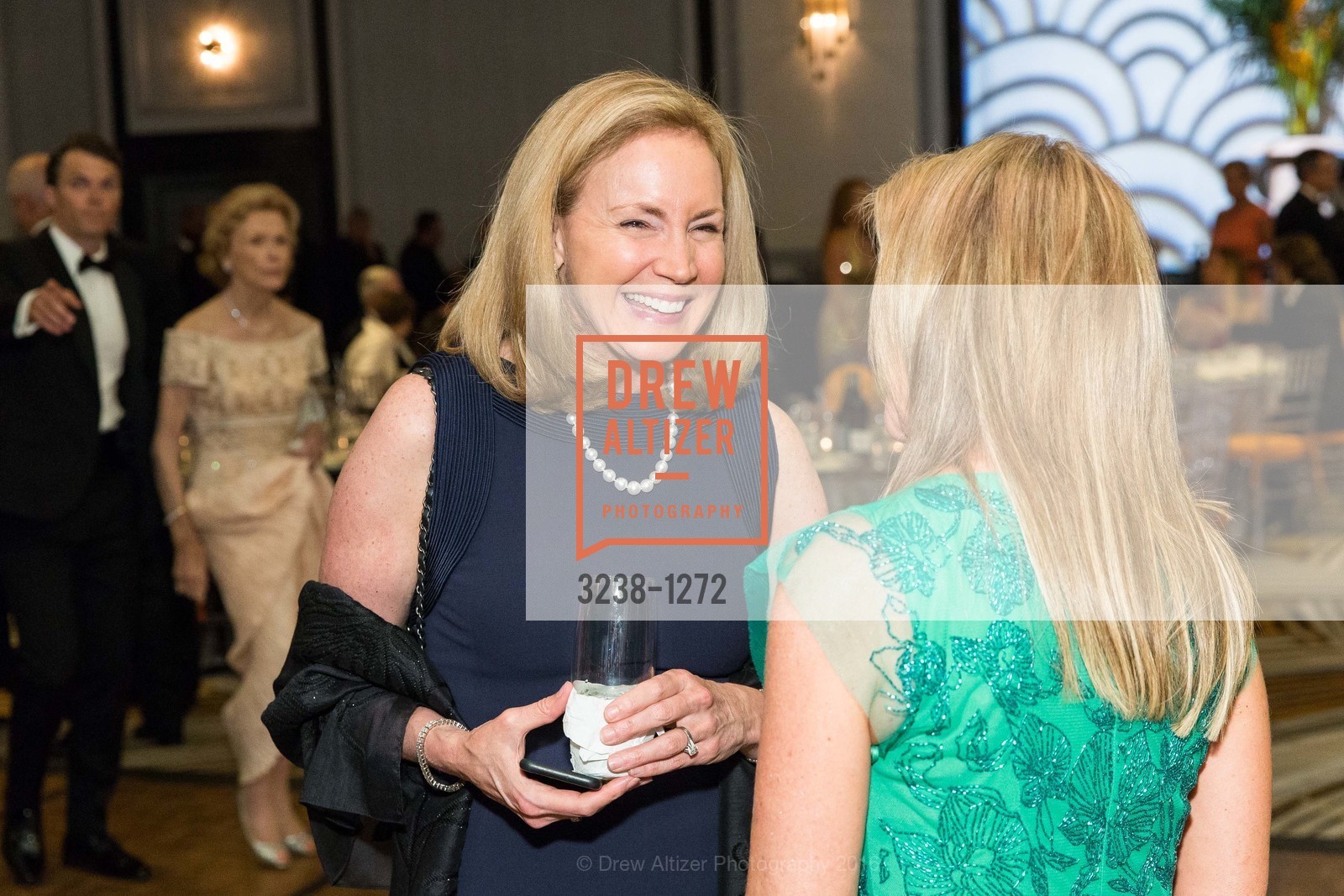 Dana Emery, San Francisco Debutante Ball 2016, US. St. Francisco Hotel, June 18th, 2016, Photo #3238-1272 Dana Emery, Photo #3238-1272