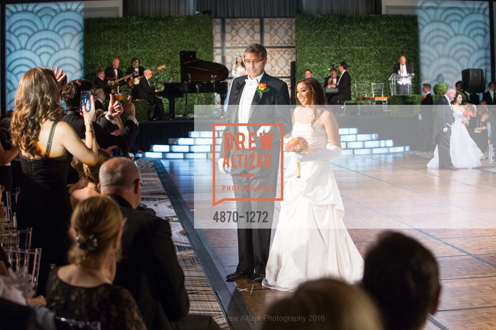 John Sylvia, Mara Therese Sylvia, San Francisco Debutante Ball 2016, US. St. Francisco Hotel, June 18th, 2016, Photo #4870-1272 John Sylvia, Mara Therese Sylvia, Photo #4870-1272