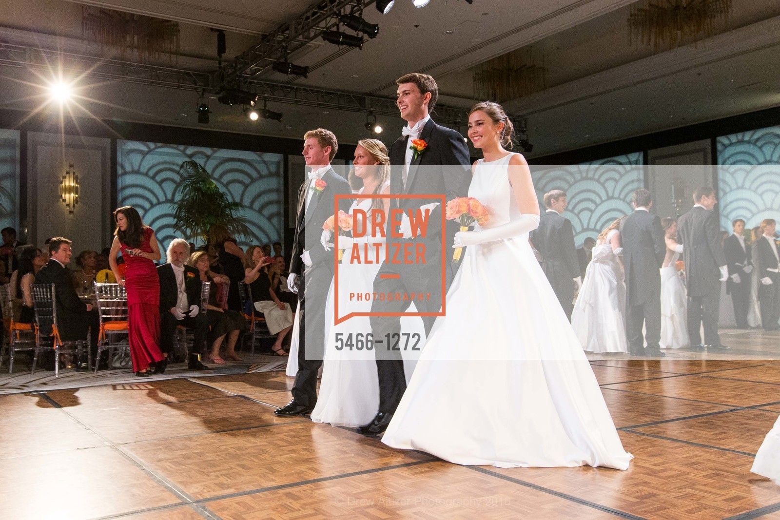 Lucas Mobley, Natalie Galuszka, John Winston Gale, Amelia Jane Gale, San Francisco Debutante Ball 2016, US. St. Francisco Hotel, June 18th, 2016, Photo #5466-1272 Lucas Mobley, Natalie Galuszka, John Winston Gale, Amelia Jane Gale, Photo #5466-1272