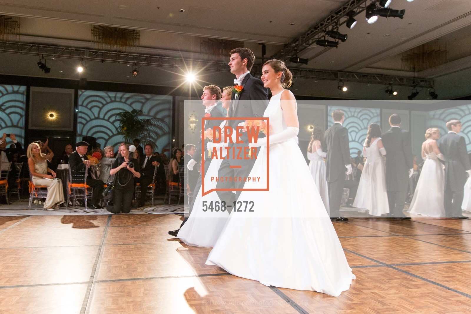 Lucas Mobley, Natalie Galuszka, John Winston Gale, Amelia Jane Gale, San Francisco Debutante Ball 2016, US. St. Francisco Hotel, June 18th, 2016, Photo #5468-1272 Lucas Mobley, Natalie Galuszka, John Winston Gale, Amelia Jane Gale, Photo #5468-1272