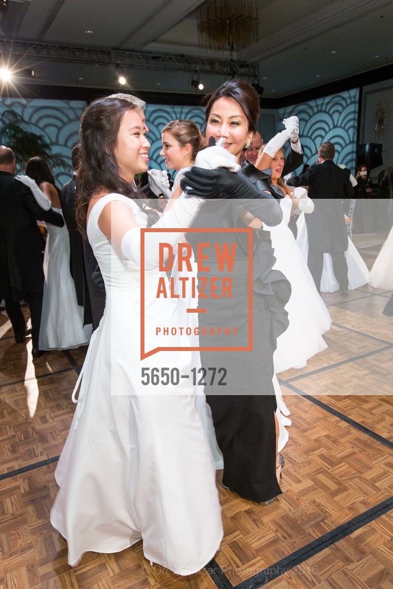 Jamie Chen, Hope Chen, San Francisco Debutante Ball 2016, US. St. Francisco Hotel, June 18th, 2016, Photo #5650-1272 Jamie Chen, Hope Chen, Photo #5650-1272