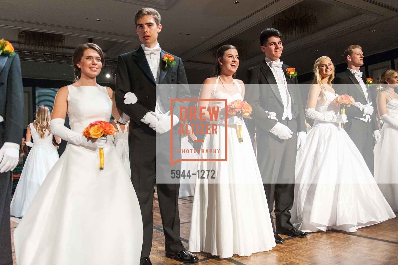 Ashley Baxter, Benjamin Cohen, Clare Roediger, Thomas LaHorgue, Caraghan Selfridge, Jacob Rosen, San Francisco Debutante Ball 2016, US. St. Francisco Hotel, June 18th, 2016, Photo #5944-1272 Ashley Baxter, Benjamin Cohen, Clare Roediger, Thomas LaHorgue, Caraghan Selfridge, Jacob Rosen, Photo #5944-1272