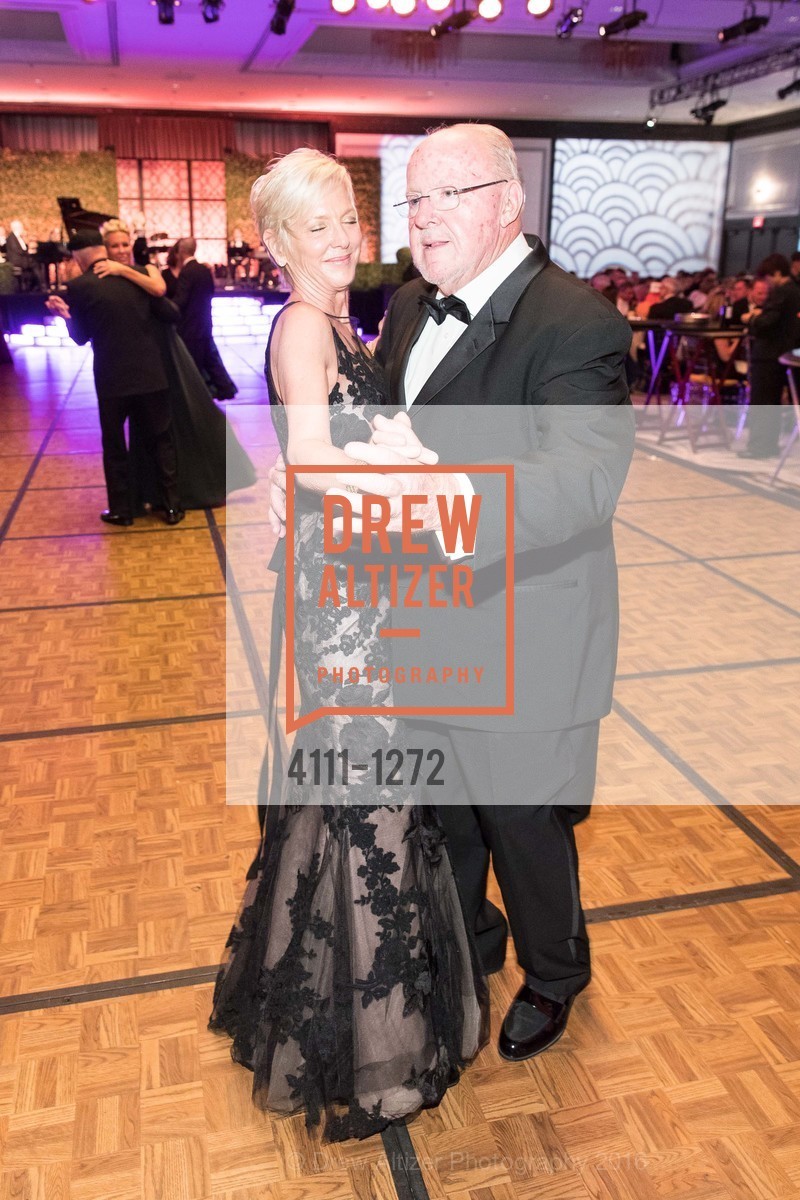 Shawn Sylvia, San Francisco Debutante Ball 2016, US. St. Francisco Hotel, June 18th, 2016, Photo #4111-1272 Shawn Sylvia, Photo #4111-1272