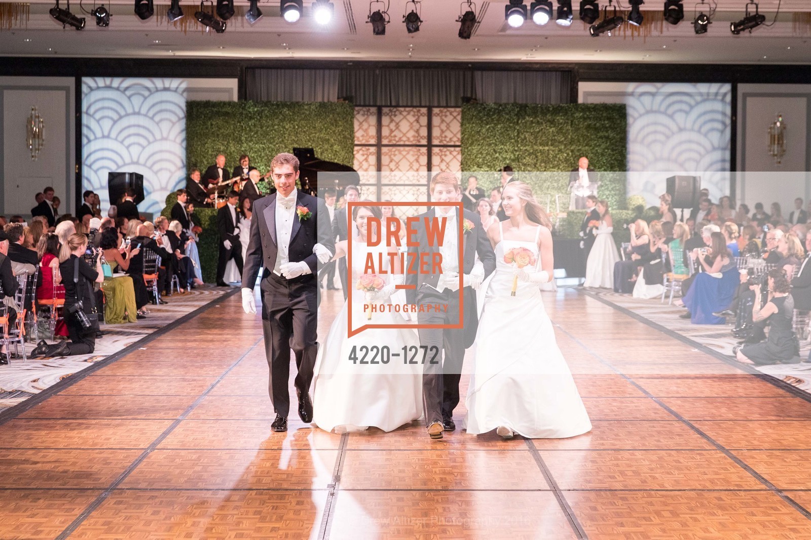Benjamin Cohen, Ashley Baxter, Will Nagle, Frances Lee Arnautou, San Francisco Debutante Ball 2016, US. St. Francisco Hotel, June 18th, 2016, Photo #4220-1272 Benjamin Cohen, Ashley Baxter, Will Nagle, Frances Lee Arnautou, Photo #4220-1272