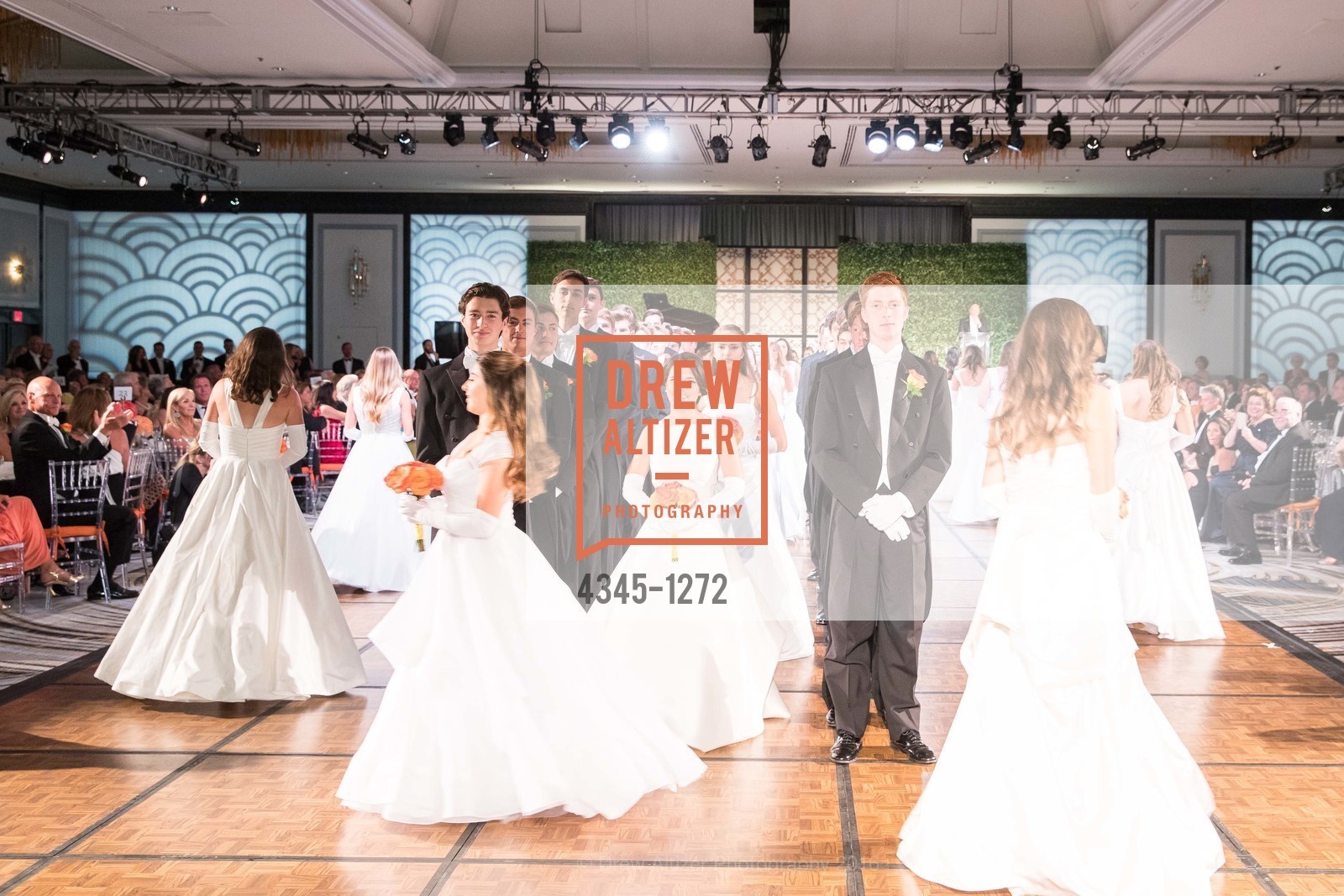 Ashley Baxter, San Francisco Debutante Ball 2016, US. St. Francisco Hotel, June 18th, 2016, Photo #4345-1272 Ashley Baxter, Photo #4345-1272