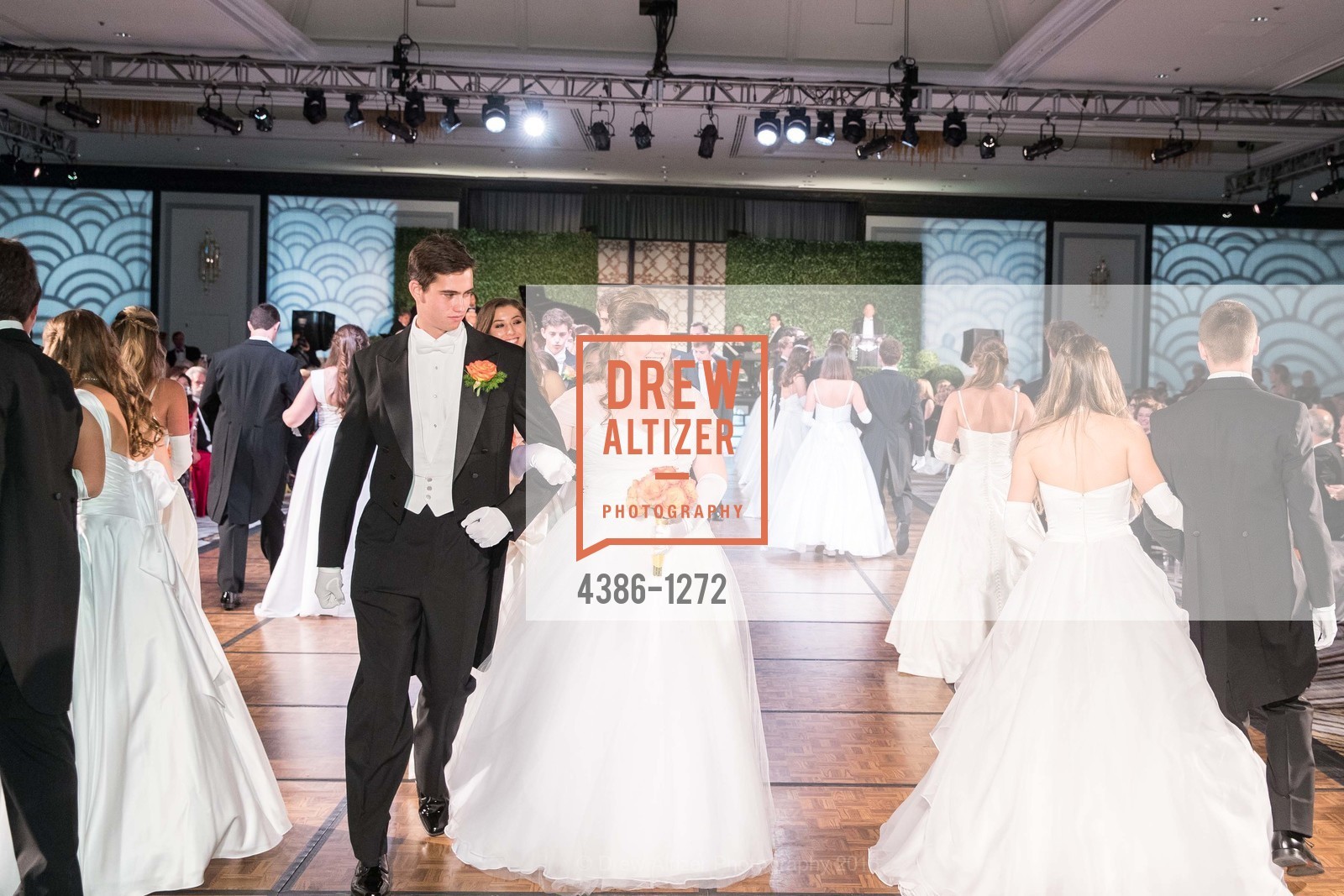 Brodie Cohen, Casey Mathews, San Francisco Debutante Ball 2016, US. St. Francisco Hotel, June 18th, 2016, Photo #4386-1272 Brodie Cohen, Casey Mathews, Photo #4386-1272
