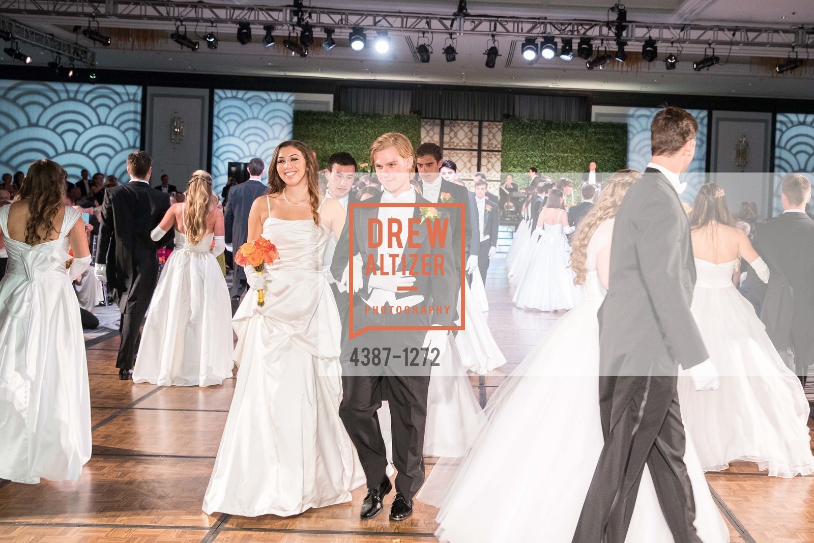 Mara Therese Sylvia, Ben Dierkhising, San Francisco Debutante Ball 2016, US. St. Francisco Hotel, June 18th, 2016, Photo #4387-1272 Mara Therese Sylvia, Ben Dierkhising, Photo #4387-1272