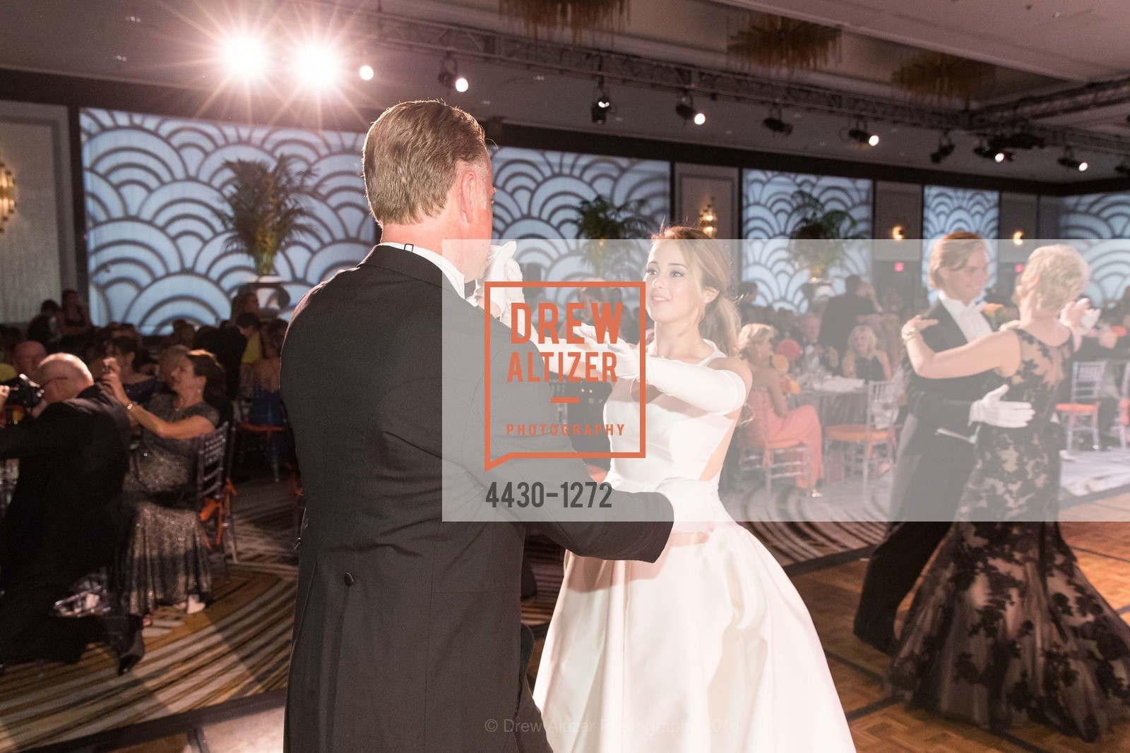Fiona Bock, San Francisco Debutante Ball 2016, US. St. Francisco Hotel, June 18th, 2016, Photo #4430-1272 Fiona Bock, Photo #4430-1272