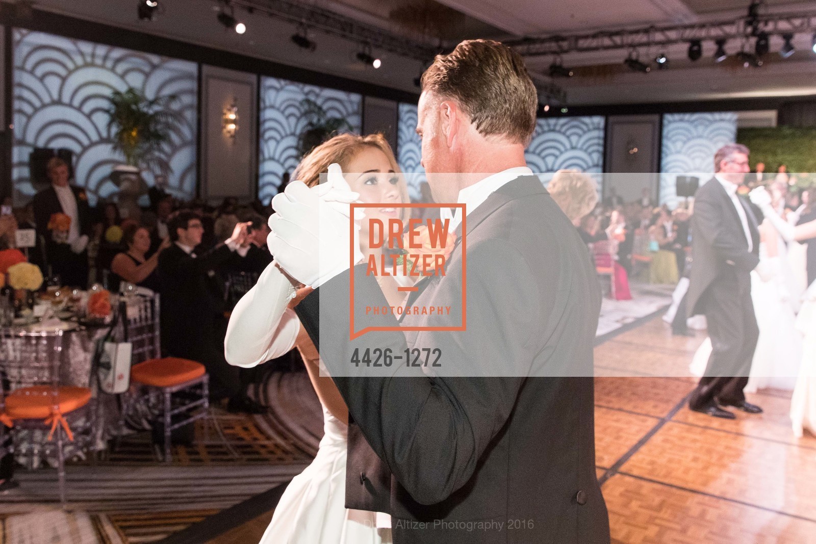 Fiona Bock, San Francisco Debutante Ball 2016, US. St. Francisco Hotel, June 18th, 2016, Photo #4426-1272 Fiona Bock, Photo #4426-1272
