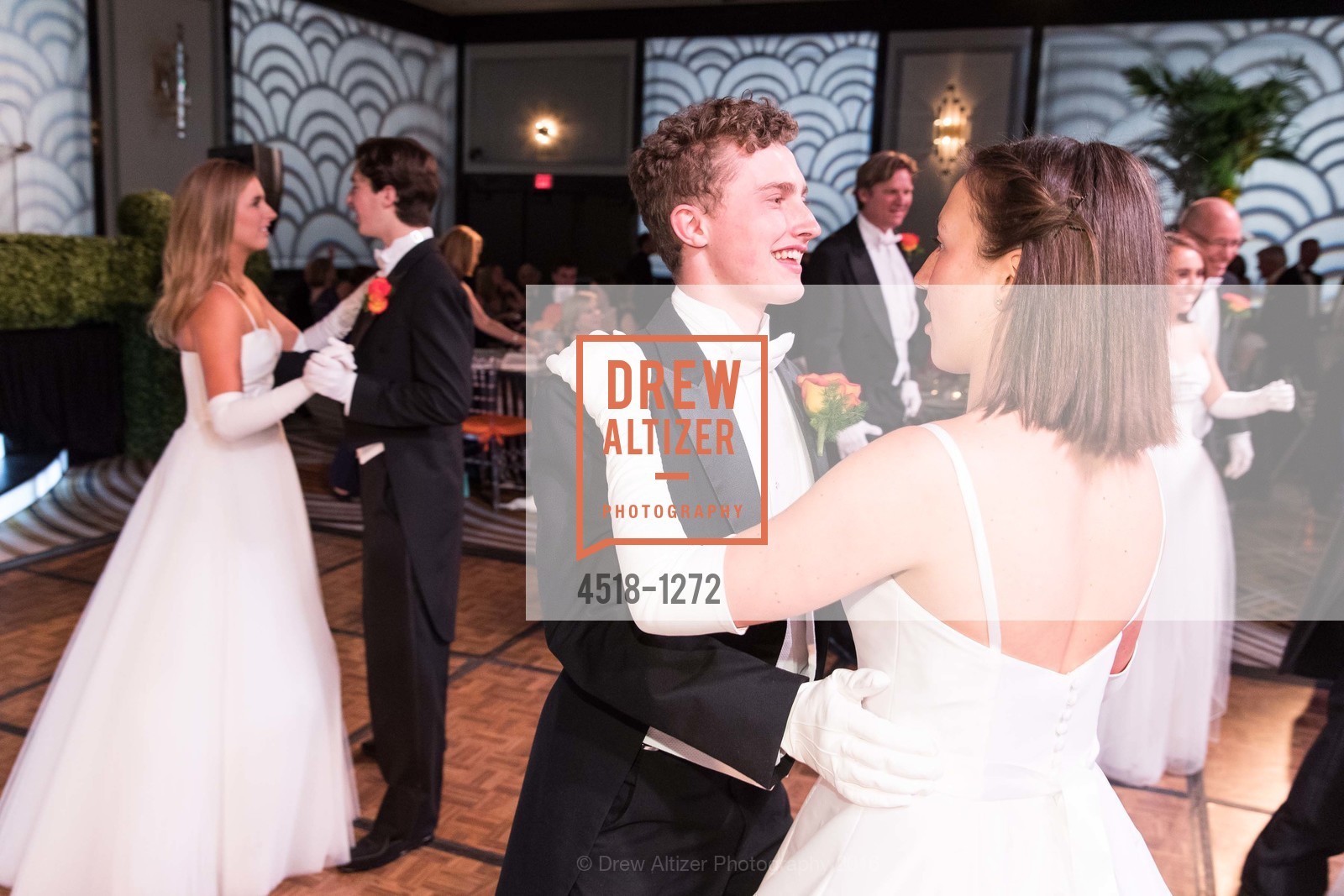 Max Mann, Lucy Morrison, San Francisco Debutante Ball 2016, US. St. Francisco Hotel, June 18th, 2016, Photo #4518-1272 Max Mann, Lucy Morrison, Photo #4518-1272