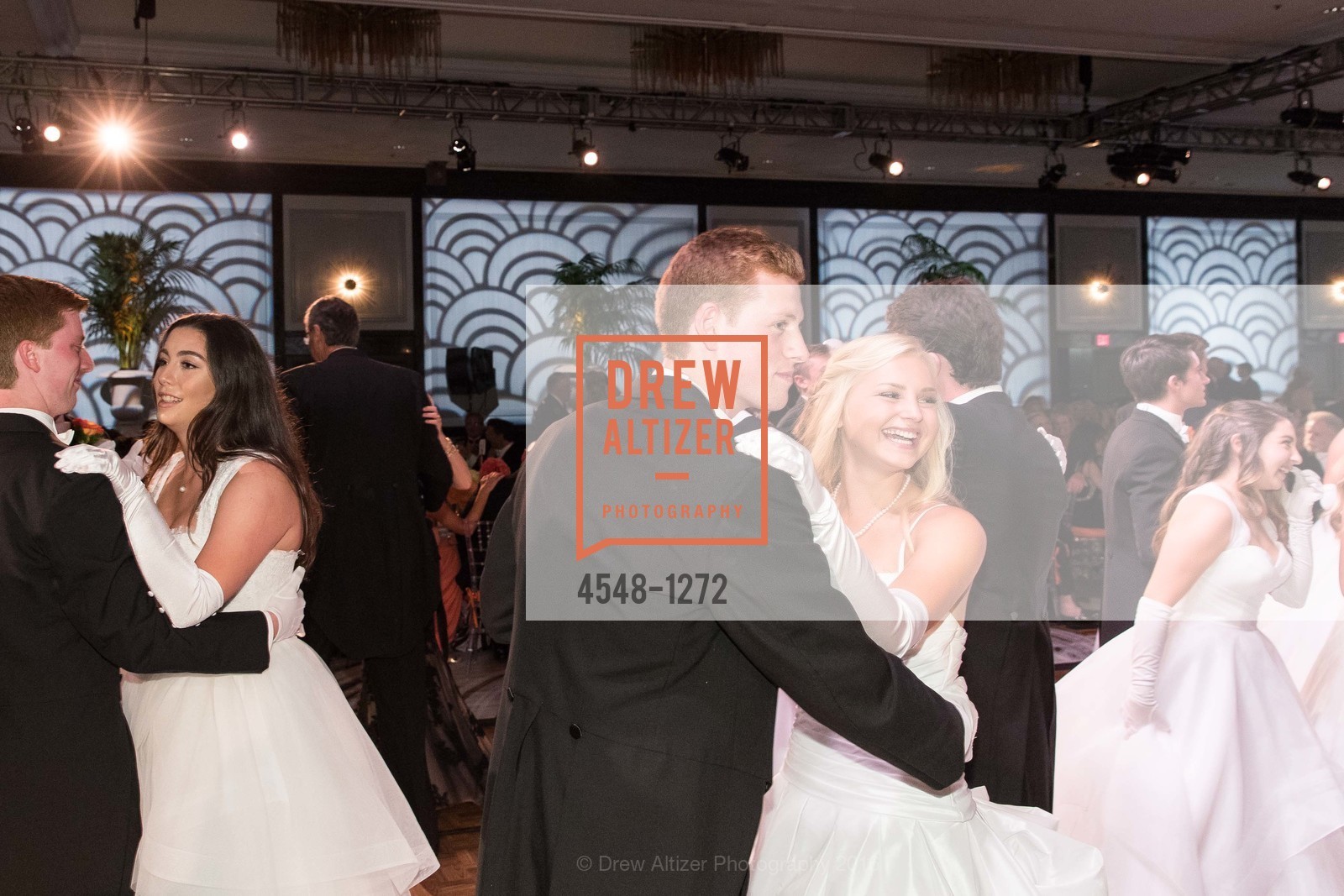 Jacob Rosen, Caraghan Selfridge, San Francisco Debutante Ball 2016, US. St. Francisco Hotel, June 18th, 2016, Photo #4548-1272 Jacob Rosen, Caraghan Selfridge, Photo #4548-1272