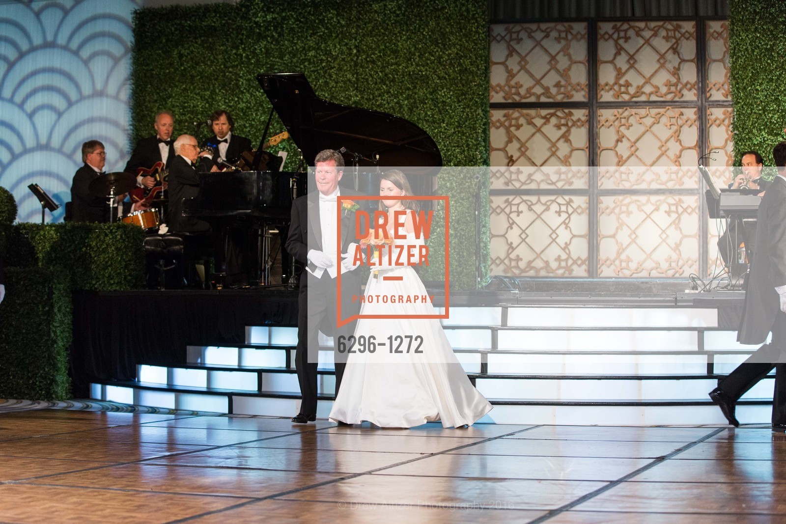 John Bearden, Avery Catharine Bearden, San Francisco Debutante Ball 2016, US. St. Francisco Hotel, June 18th, 2016, Photo #6296-1272 John Bearden, Avery Catharine Bearden, Photo #6296-1272
