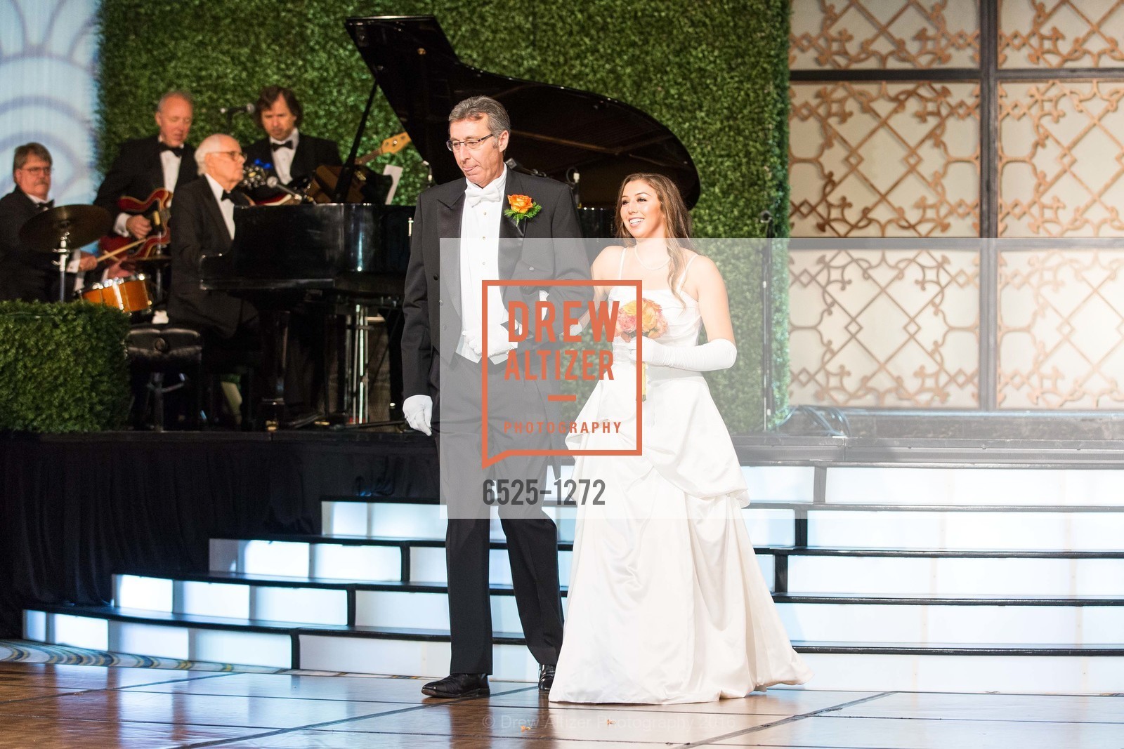 John Sylvia, Mara Therese Sylvia, San Francisco Debutante Ball 2016, US. St. Francisco Hotel, June 18th, 2016, Photo #6525-1272 John Sylvia, Mara Therese Sylvia, Photo #6525-1272