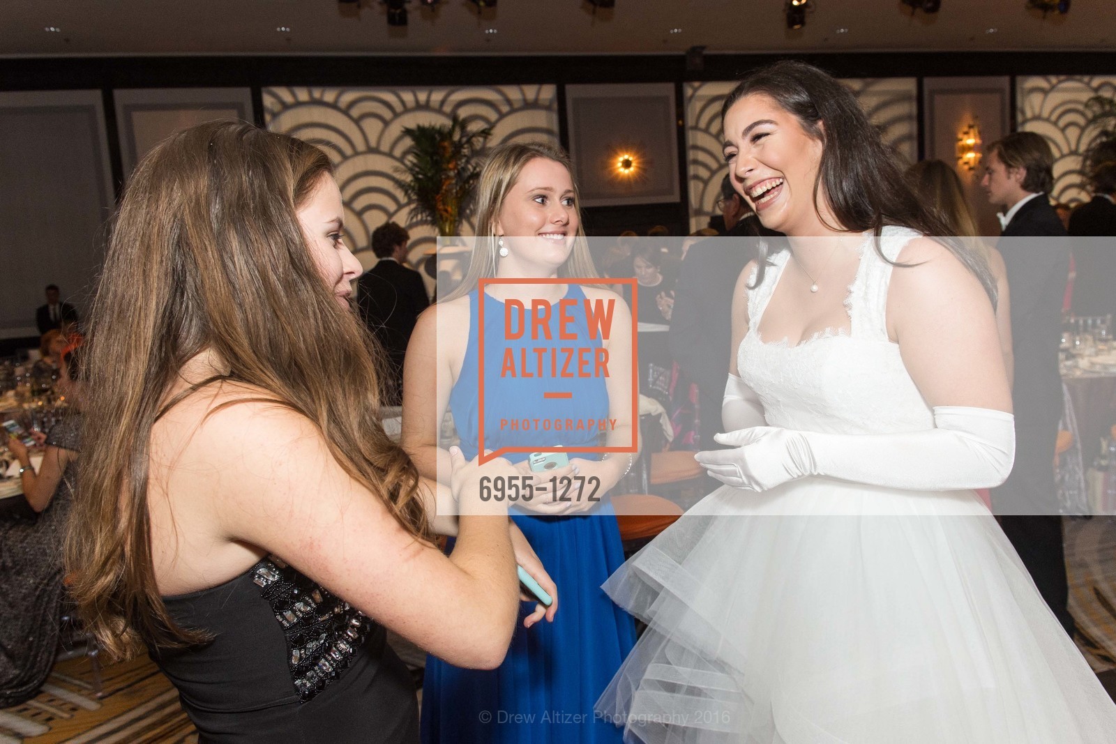 Katarina Evers, San Francisco Debutante Ball 2016, US. St. Francisco Hotel, June 18th, 2016, Photo #6955-1272 Katarina Evers, Photo #6955-1272