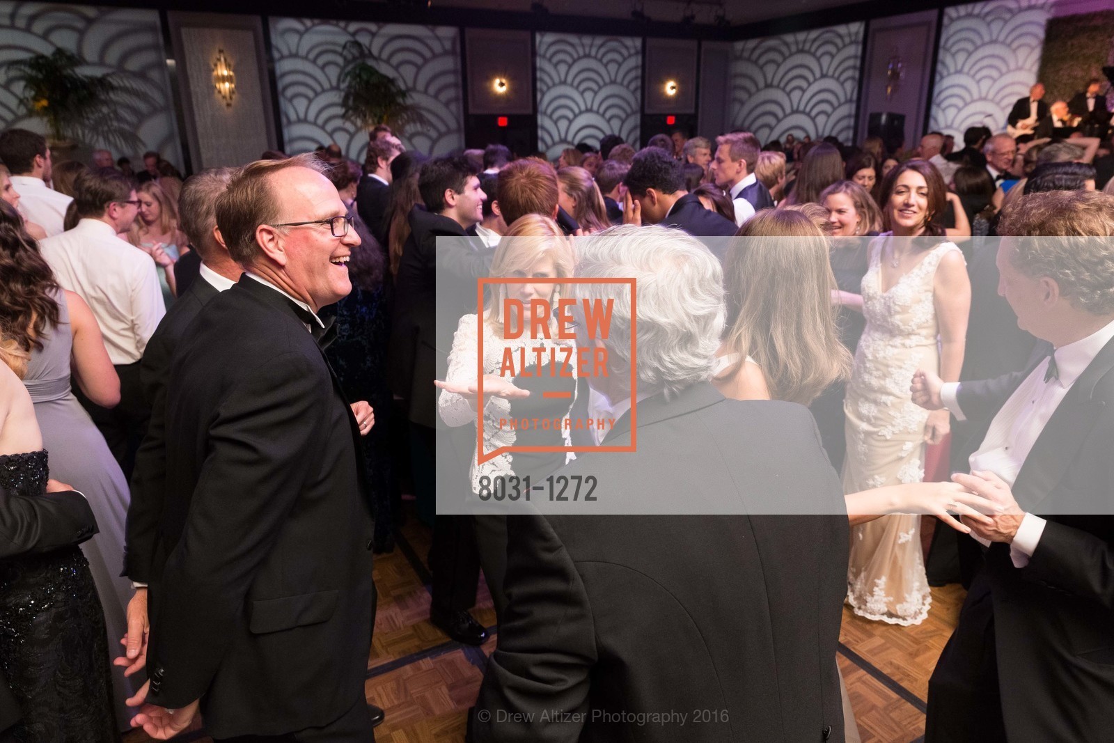 San Francisco Debutante Ball 2016, US. St. Francisco Hotel, June 18th, 2016, Photo #8031-1272 Photo #8031-1272