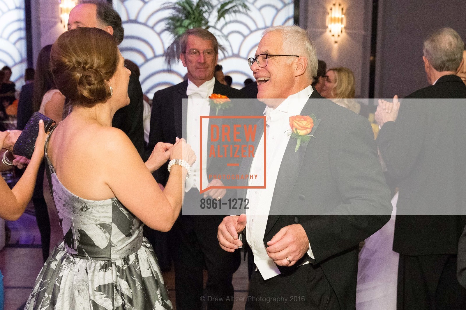 San Francisco Debutante Ball 2016, US. St. Francisco Hotel, June 18th, 2016, Photo #8961-1272 Photo #8961-1272