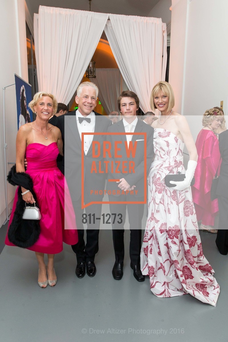 Kristen Mills, Karl Mills, Karl Erik Mills, Karen Richardson, San Francisco Opera Celebrates David Gockley, US. 301 Van Ness Ave, June 16th, 2016, Photo #811-1273 Kristen Mills, Karl Mills, Karl Erik Mills, Karen Richardson, Photo #811-1273