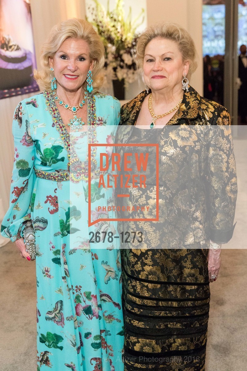 Dede Wilsey, Cynthia Gunn, San Francisco Opera Celebrates David Gockley, US. 301 Van Ness Ave, June 16th, 2016, Photo #2678-1273 Dede Wilsey, Cynthia Gunn, Photo #2678-1273