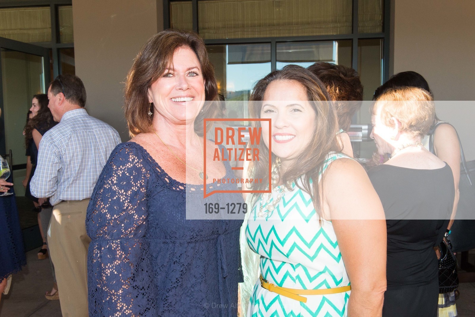 Michelle Mosman, Sharon Cabral, Menlo Charity Horse Show Sponsor Party, US. Rosehill Sandhill, June 21st, 2016, Photo #169-1279 Michelle Mosman, Sharon Cabral, Photo #169-1279