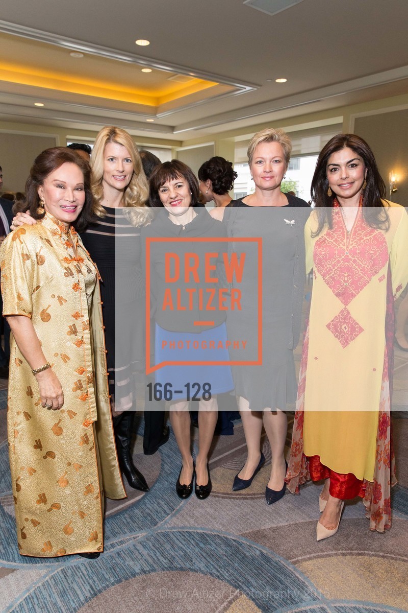 Martha Hertelendy, Diane Dwyer, Cheang Granyna, Olga Petrova, Sara Abbasi, Photo #166-128