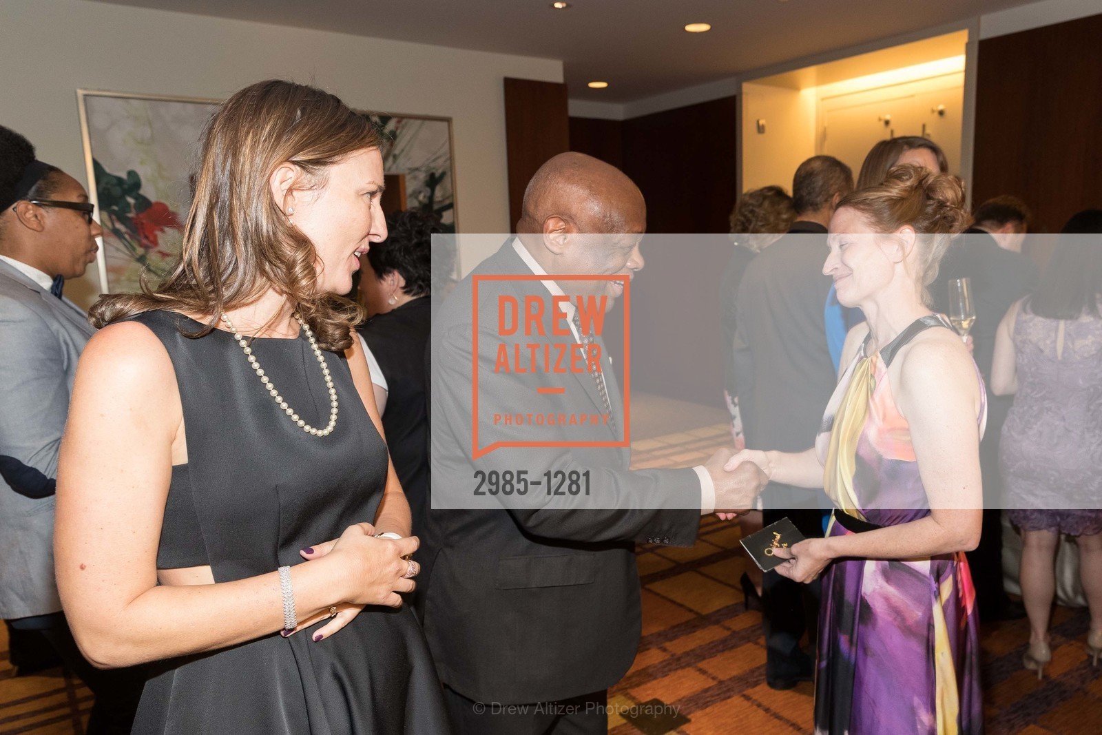 Julie Sims, Willie Brown, Renee Surcouf, Dress for Success 11th Annual Gala, US. Intercontinental Hotel, Photo #2985-1281 Julie Sims, Willie Brown, Renee Surcouf, Photo #2985-1281