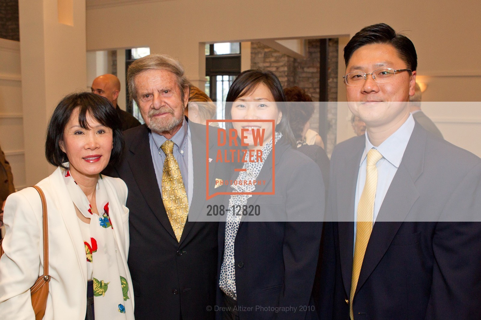 Susan Koret, Tad Taube, Denise Kim, Patrick Kim, KORET FOUNDATION 2011 Awards Andre Agassi, US, September 29th, 2010, Photo #208-12820 Susan Koret, Tad Taube, Denise Kim, Patrick Kim, Photo #208-12820