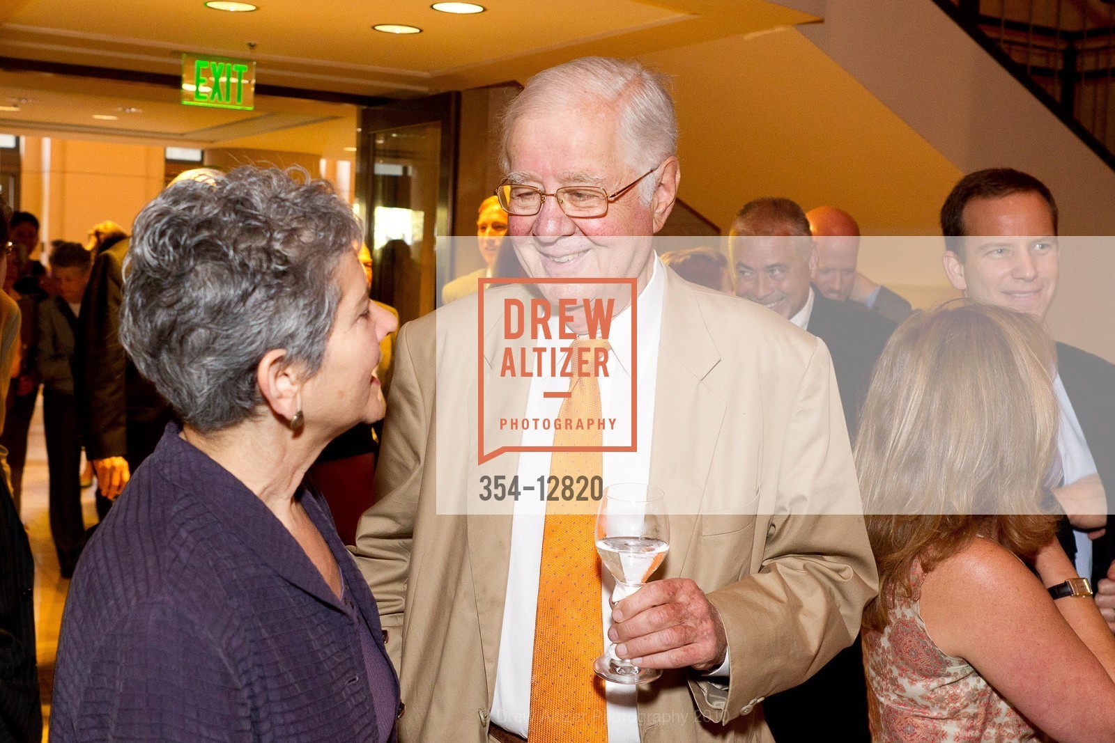 Linda Twichell, Walter Newman, Photo #354-12820