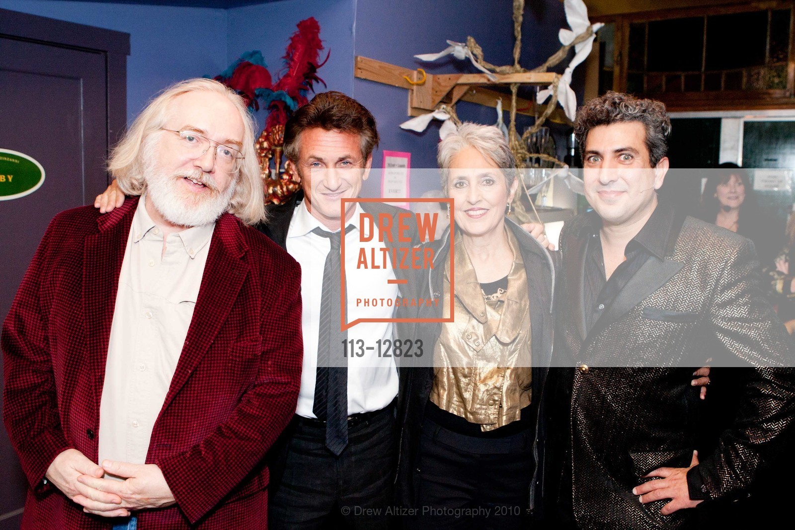 Norm Langill, Sean Penn, Joan Baez, Frank Ferrante, Teatro ZinZanni Hosts Sean Penn J/P Haitian Relief Organization Benefit, US, May 26th, 2010, Photo #113-12823 Norm Langill, Sean Penn, Joan Baez, Frank Ferrante, Photo #113-12823