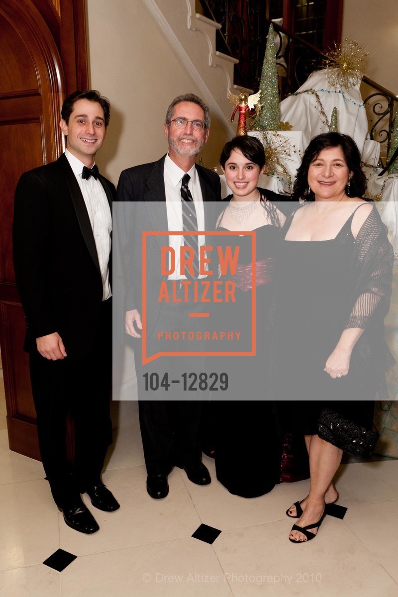 Josh Horowitz, Greg Wolff, Lindsay Wolff, Lori Howard, New Years Party (Looking into the Future), US, December 30th, 2010, Photo #104-12829 Josh Horowitz, Greg Wolff, Lindsay Wolff, Lori Howard, Photo #104-12829