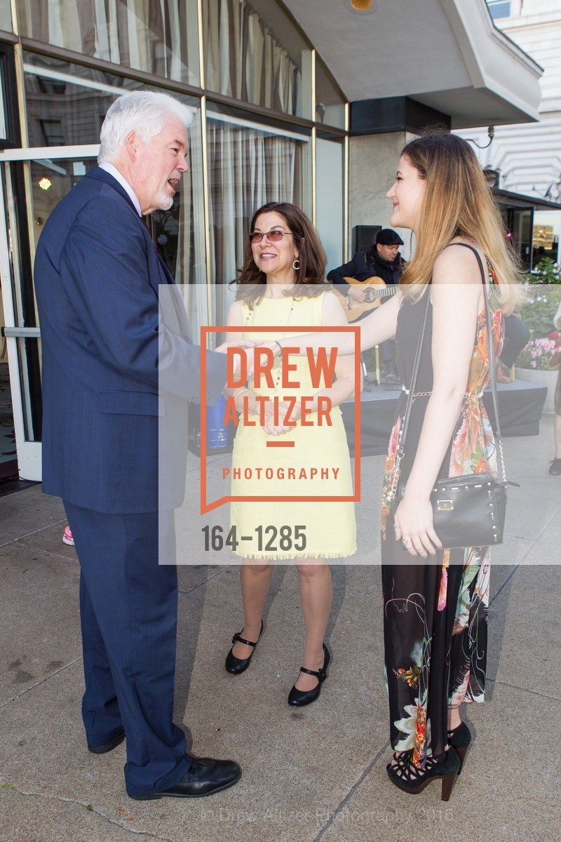 Paul Tormey, Patricia Tracy, Katherine Tracy, Fairmont San Francisco Garden Party, US. Fairmont SF, June 23rd, 2016, Photo #164-1285 Paul Tormey, Patricia Tracy, Katherine Tracy, Photo #164-1285