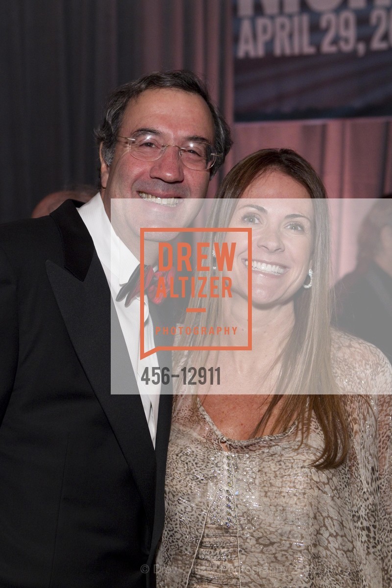 Fred Guiffrida, Tanya Peterson, San Francisco International Film Festival Gala Red Carpet, US, April 30th, 2010, Photo #456-12911 Fred Guiffrida, Tanya Peterson, Photo #456-12911