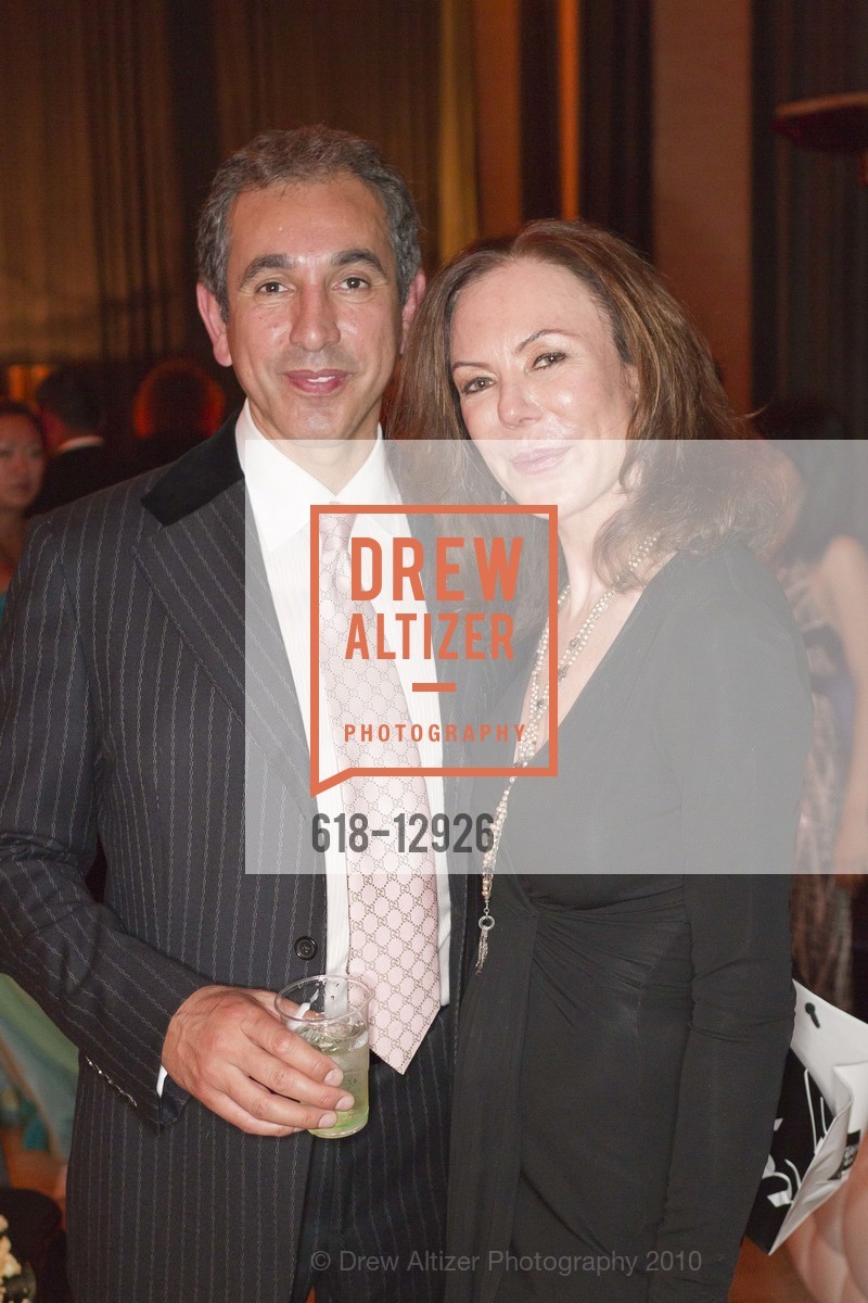Abraham Valentino, Margaret Mitchell, CELEBRITY GALA: A benefit for the Leukemia & Lymphoma Society, US, May 27th, 2010, Photo #618-12926 Abraham Valentino, Margaret Mitchell, Photo #618-12926