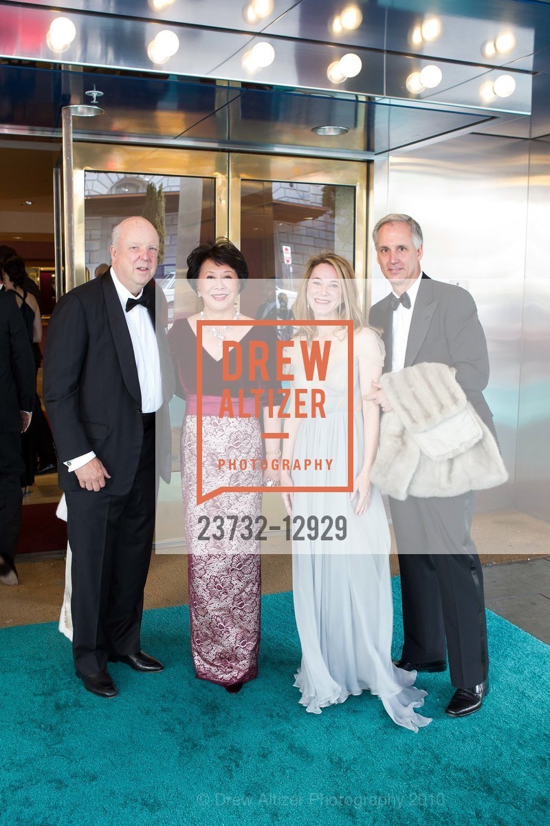 Ted Collins, Margaret Liu Collins, Laura Zunino, Leo van Munching, Symphony Patrons Opening Night Gala - Arrivals, Dinner and Intermission, US, September 8th, 2010, Photo #23732-12929 Ted Collins, Margaret Liu Collins, Laura Zunino, Leo van Munching, Photo #23732-12929