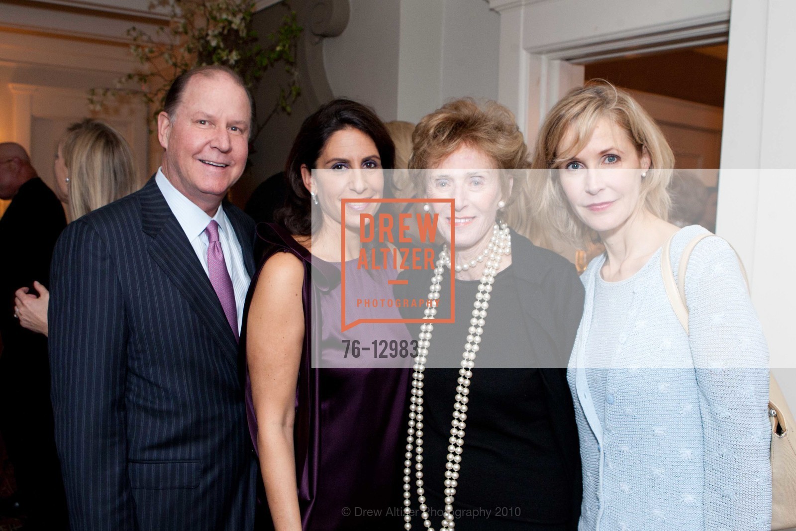 John Grotts, Lisa Grotts, Vera Carpanelli, Julie Ambrose, SF Symphony Gala Pre-Party at Kate and David Chung's residence, US, May 28th, 2010, Photo #76-12983 John Grotts, Lisa Grotts, Vera Carpanelli, Julie Ambrose, Photo #76-12983