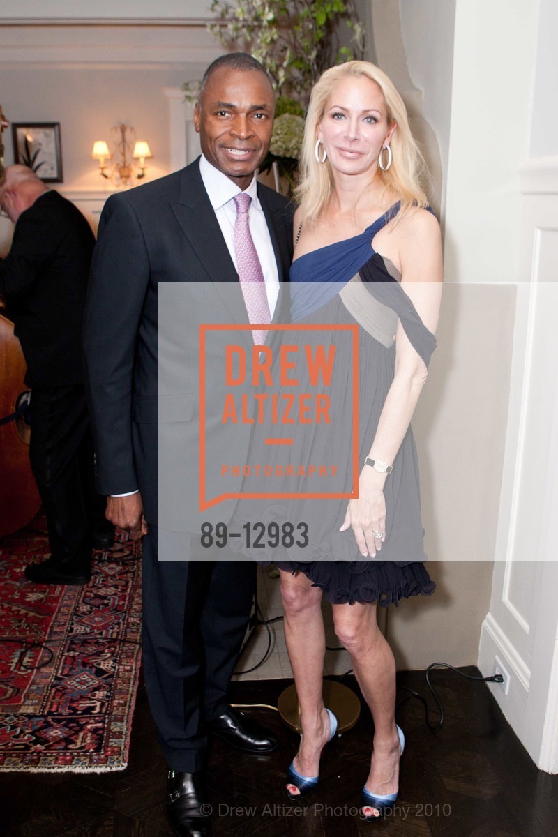 Scott Keith, Angelique Griepp, SF Symphony Gala Pre-Party at Kate and David Chung's residence, US, May 28th, 2010, Photo #89-12983 Scott Keith, Angelique Griepp, Photo #89-12983
