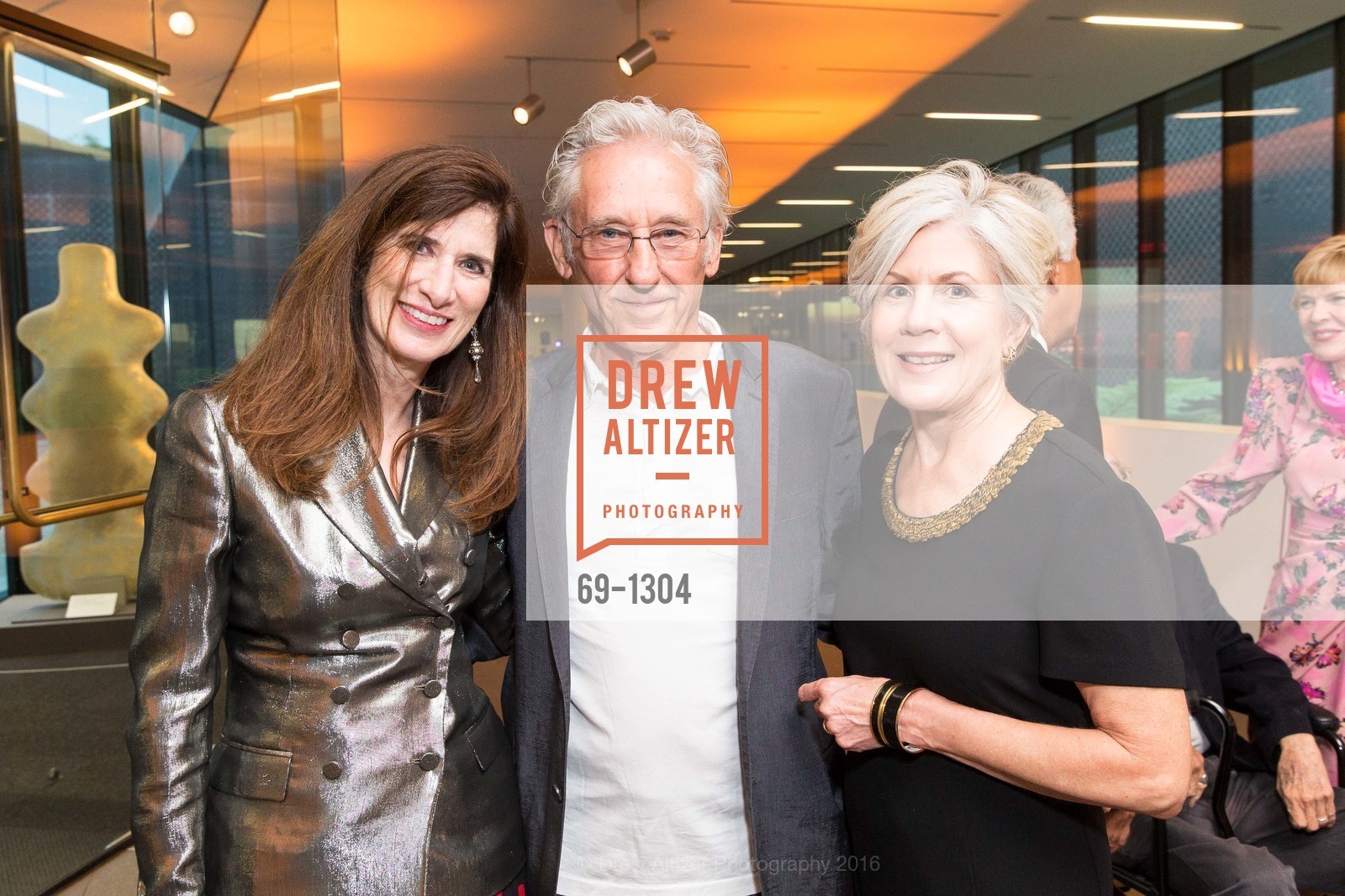 Valerie Wade, Ed Ruscha, Karin Breuer, Ed Ruscha and the Great American West Private Dinner, July 13th, 2016, Photo #69-1304 Valerie Wade, Ed Ruscha, Karin Breuer, Photo #69-1304