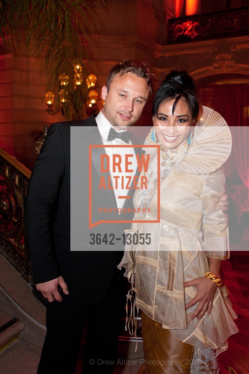 Hubert Kaliski, Sandra Go, SF Opera Opening Night Gala - After Party and Cast Dinner, US, September 11th, 2010, Photo #3642-13055 Hubert Kaliski, Sandra Go, Photo #3642-13055