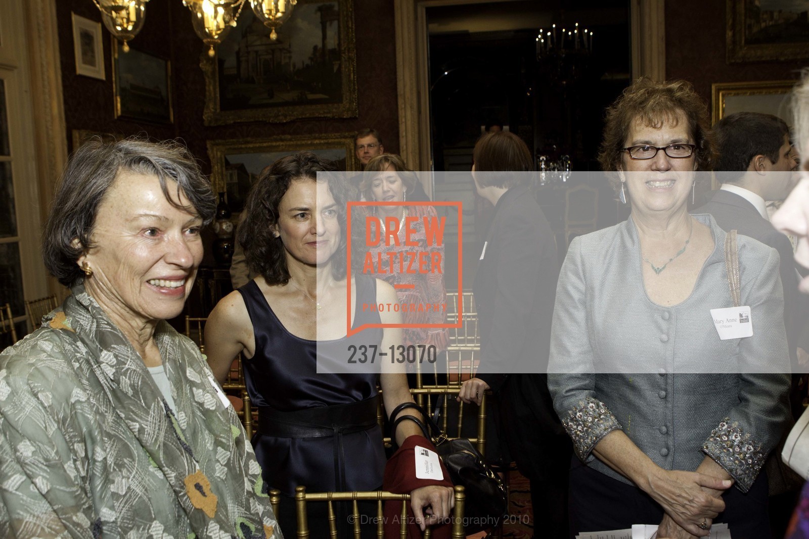 Jennifer DeGolia, Mary Anne O'Meara, Getty-Walden Event, US, October 15th, 2010, Photo #237-13070 Jennifer DeGolia, Mary Anne O'Meara, Photo #237-13070
