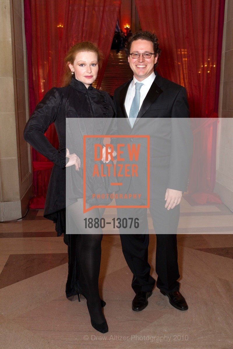 Marina Nelson, Ben Nelson, San Francisco Opera Opening Night Gala - Patrons Arrivals, Dinner and Intermissions, US, September 11th, 2010, Photo #1880-13076 Marina Nelson, Ben Nelson, Photo #1880-13076