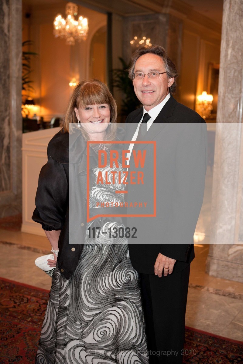 Judith Lewis, Alan Lewis, The JUVENILE DIABETES RESEARCH FOUNDATION'S 2010 Hope Gala, US, May 2nd, 2010, Photo #117-13082 Judith Lewis, Alan Lewis, Photo #117-13082