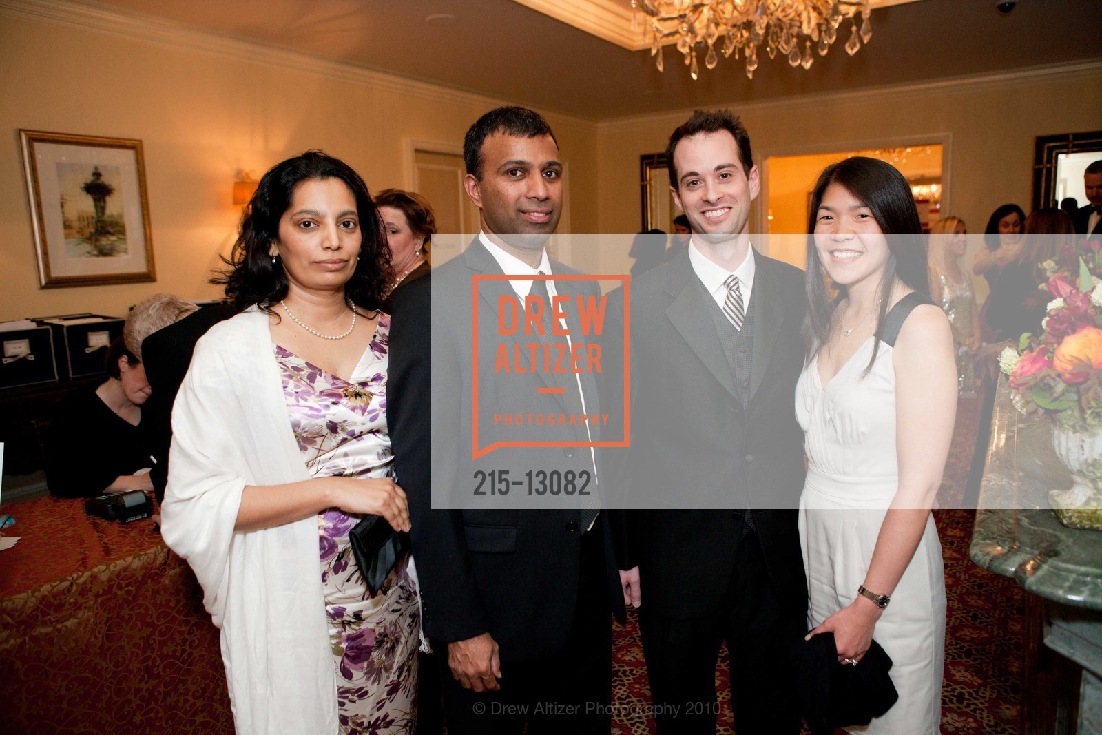 Sujana Alva, Shridhara Alva, Mark Taub, Melissa Taub, The JUVENILE DIABETES RESEARCH FOUNDATION'S 2010 Hope Gala, US, May 2nd, 2010, Photo #215-13082 Sujana Alva, Shridhara Alva, Mark Taub, Melissa Taub, Photo #215-13082